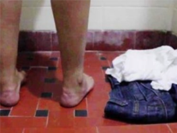 STF retoma julgamento sobre revista íntima em visitantes de presídios.